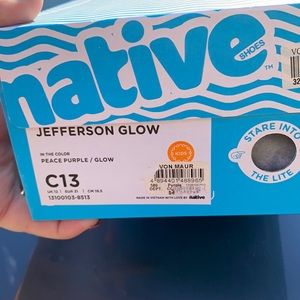 Native slides sz 13 worn once